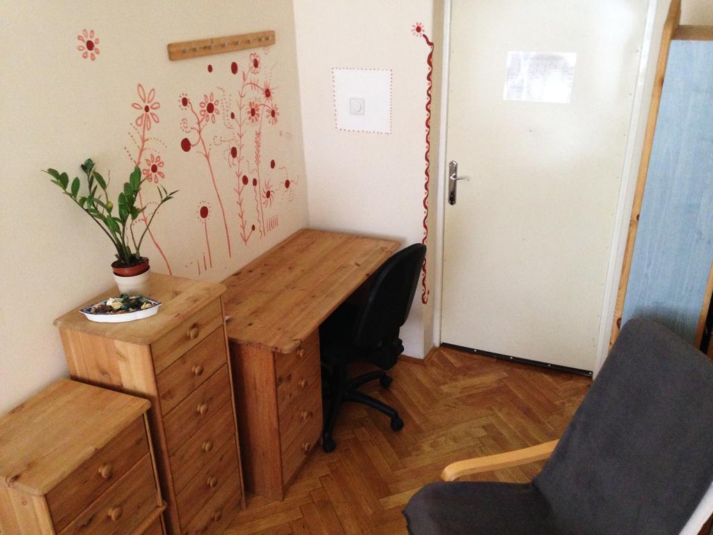 Yolo Hostel Budapeste Quarto foto