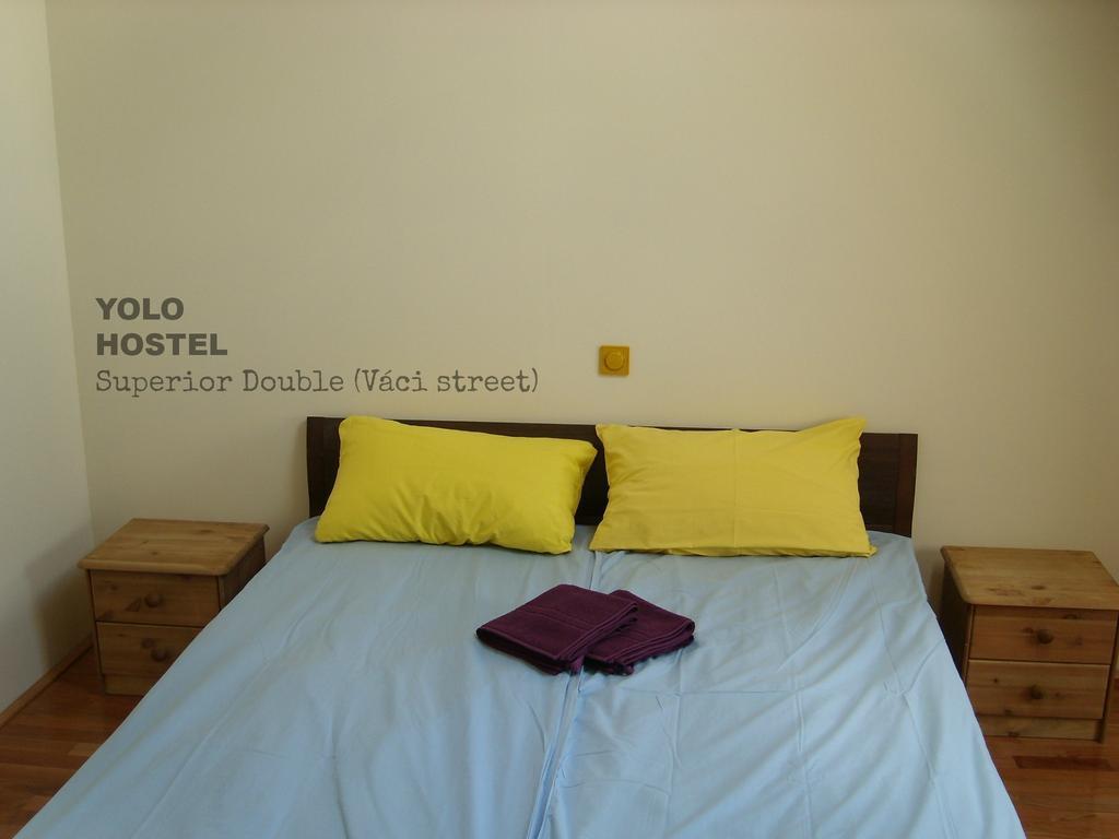 Yolo Hostel Budapeste Quarto foto