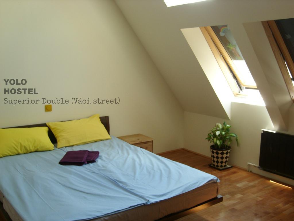 Yolo Hostel Budapeste Quarto foto