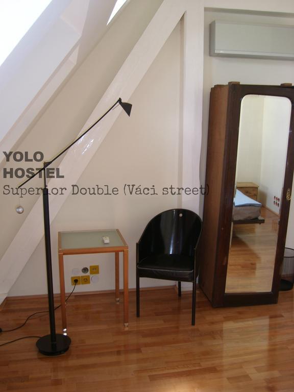 Yolo Hostel Budapeste Quarto foto