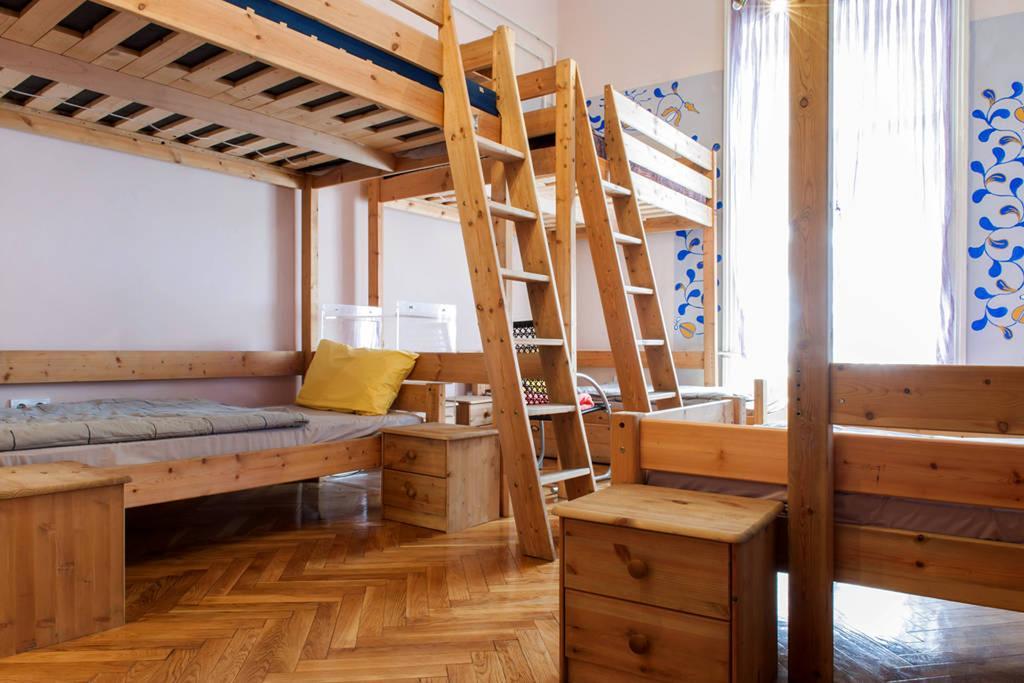 Yolo Hostel Budapeste Quarto foto