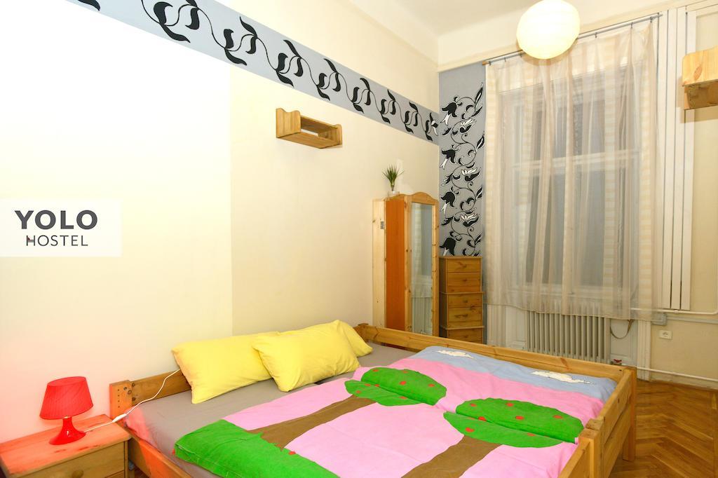 Yolo Hostel Budapeste Exterior foto