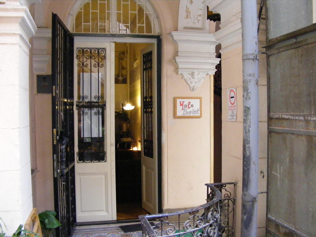 Yolo Hostel Budapeste Exterior foto